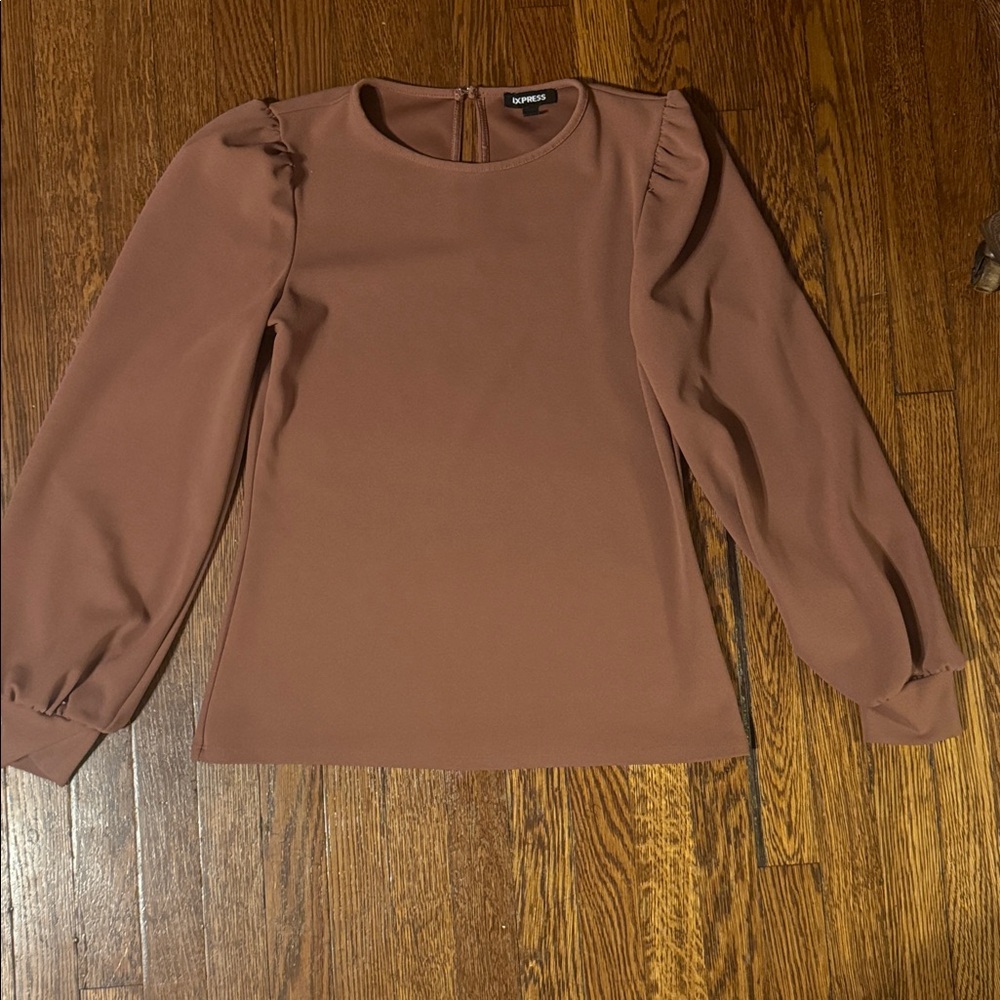 Express Women's Blouse in Brown, Size M, EUC